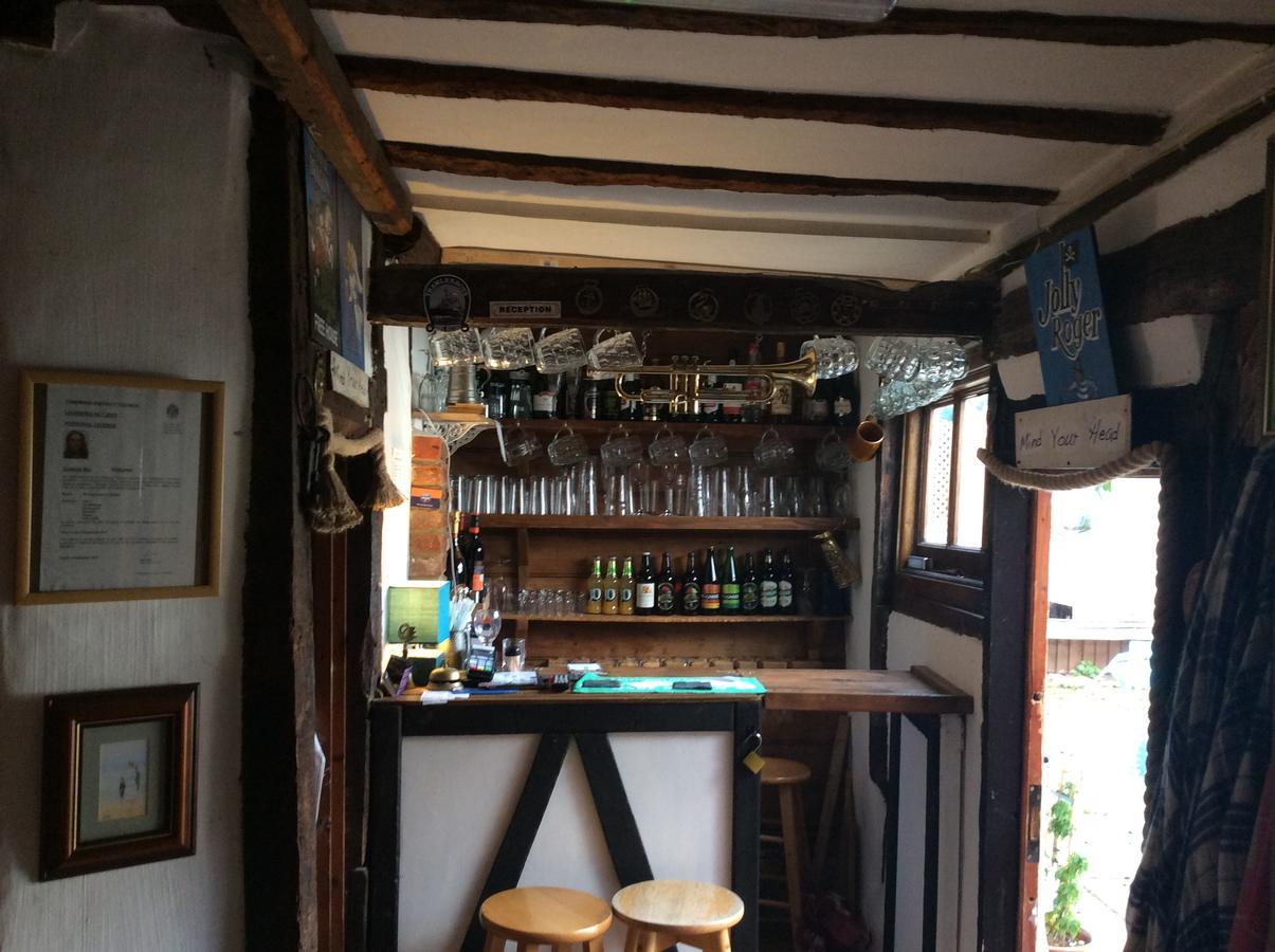 Swanhouse Bed & Breakfast Харуич Екстериор снимка